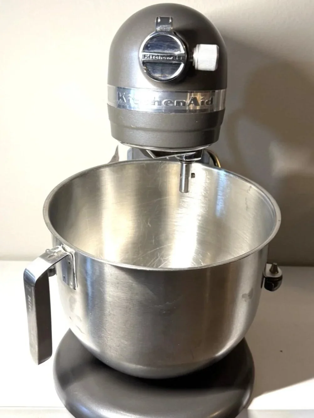 KitchenAid KSM8990DP 8 Qt Commercial Bowl-Lift Stand Mixer Silver NSF 10 Speed